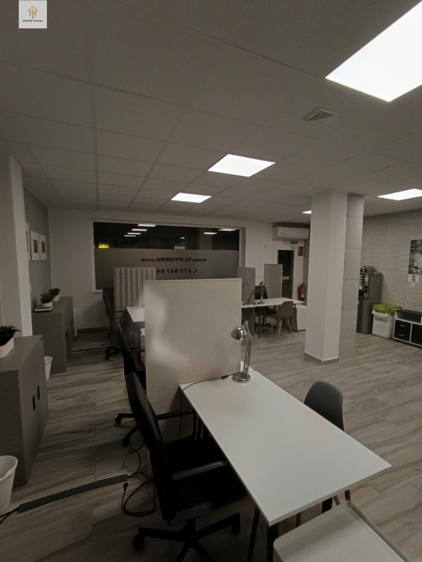 Office/Retail in Cáceres, Cáceres for lease Interior Photo- Image 1 of 7