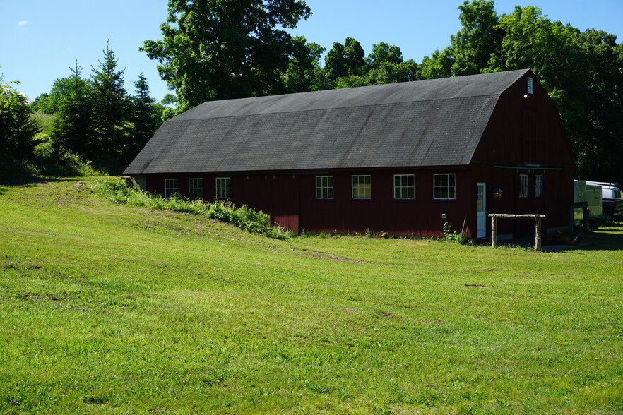 86 Kibbe Rd, Ellington, CT for sale - Primary Photo - Image 1 of 2