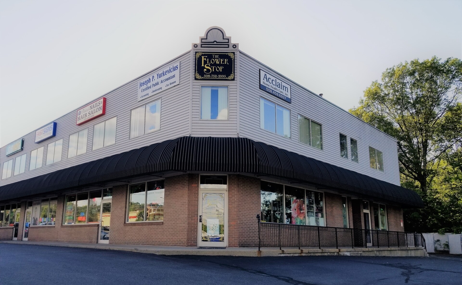 120 Stafford St, Worcester, MA 01603 120 Stafford St