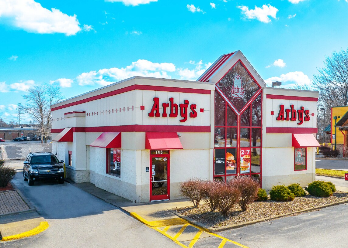 7715 Reynolds Rd, Mentor, OH 44060