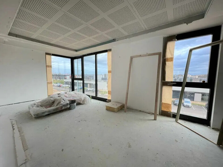 Office in Strasbourg for lease - Interior Photo - Image 3 of 11