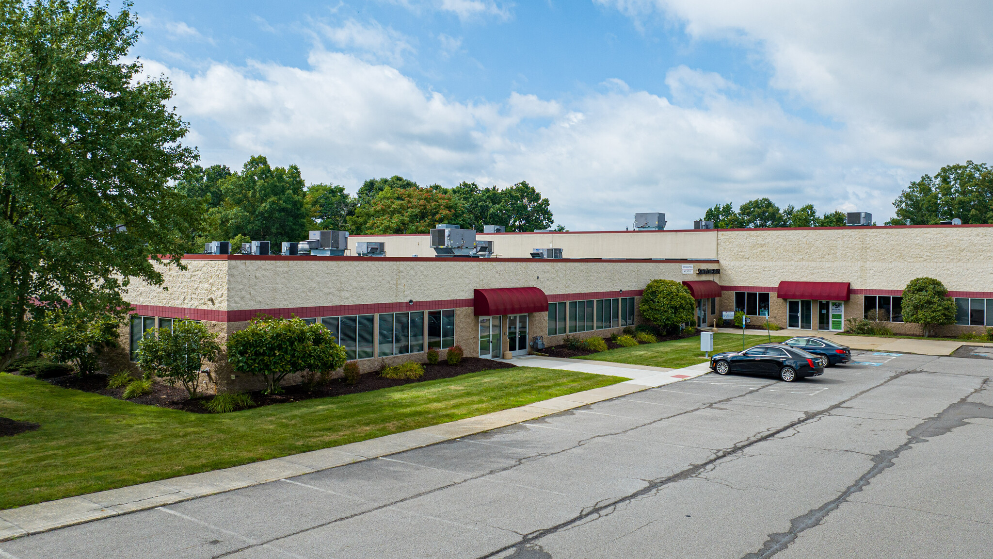 230 Executive Dr, Cranberry, PA for lease Building Photo- Image 1 of 10