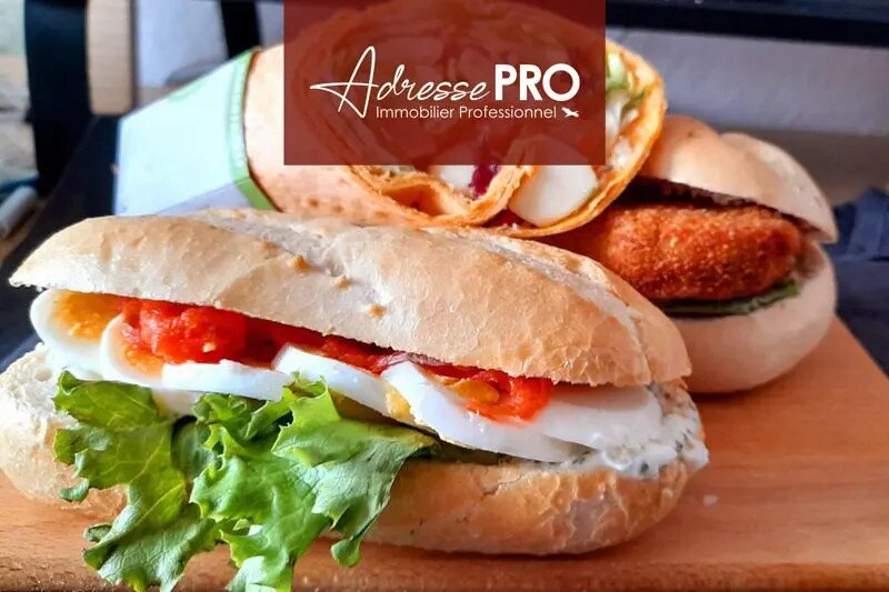 Retail in Arcachon for lease Building Photo- Image 1 of 2