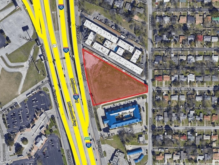 IH 10 W and Crossroads at Loop 410 W, San Antonio, TX for sale Primary Photo- Image 1 of 1