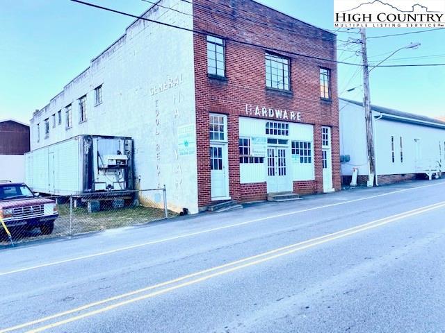 4 E 2nd St, West Jefferson, NC for sale Building Photo- Image 1 of 1