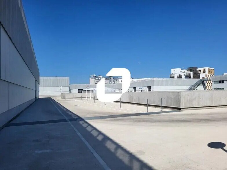 Flex in Vitry-sur-Seine for lease - Building Photo - Image 2 of 8