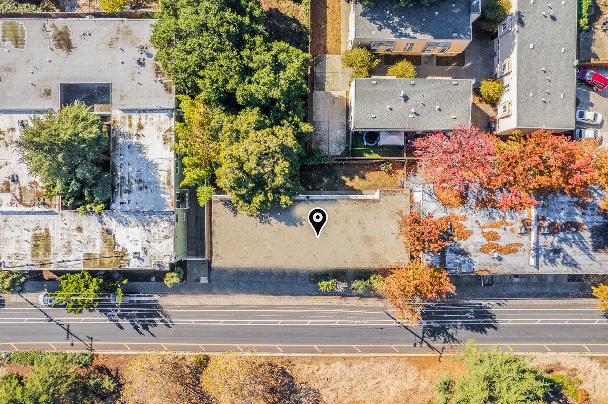 9301 Bancroft Ave, Oakland, CA 94603 8.75 Current Cap & 8.26 Current