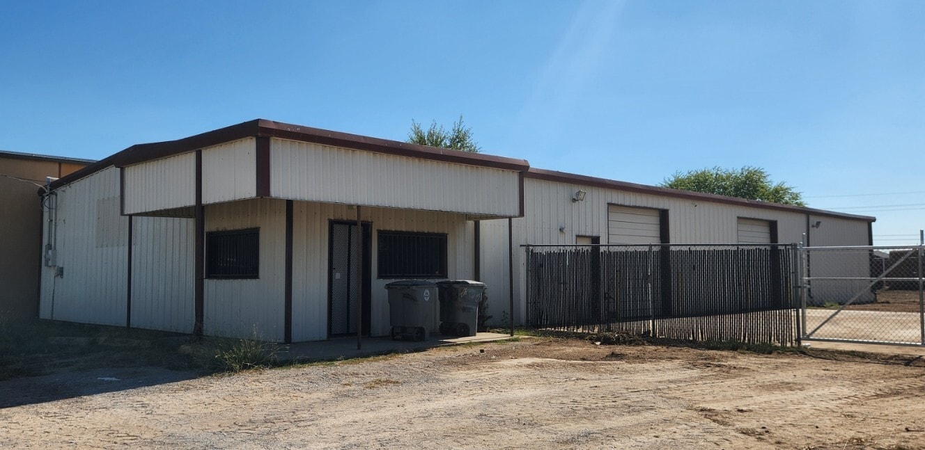 11 SE I Ave, Lawton, OK for lease Interior Photo- Image 1 of 19