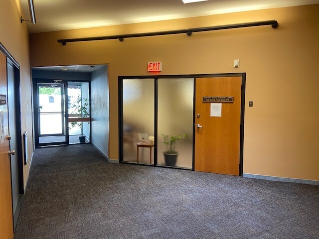 940 N New St, Bethlehem, PA for lease - Interior Photo - Image 2 of 10