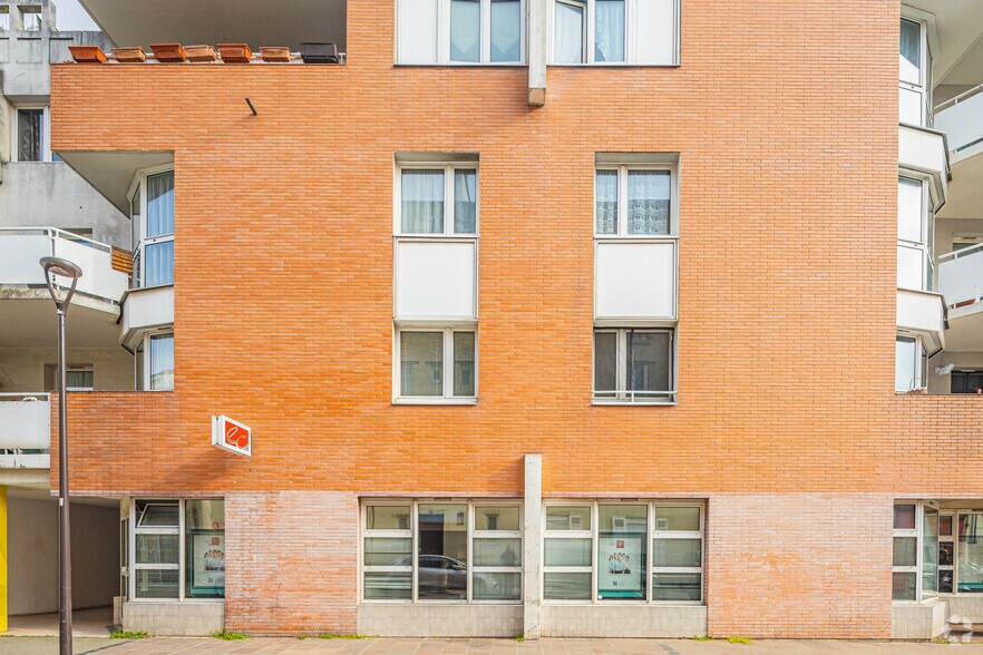 Multifamily in Ivry-sur-Seine for sale - Building Photo - Image 3 of 17