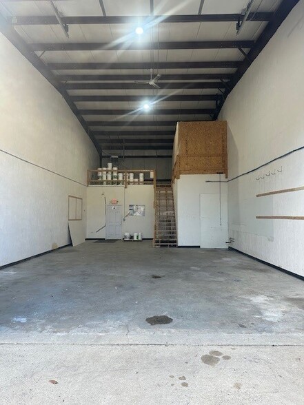 22 Industrial Way, Hanover, MA for lease - Building Photo - Image 3 of 15