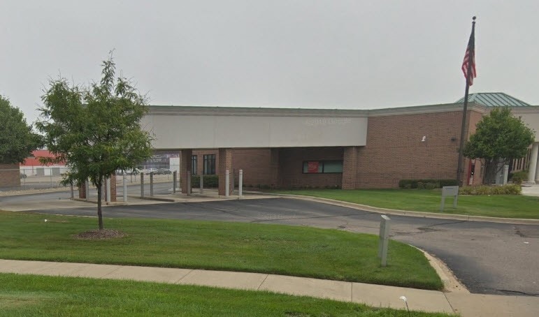 34200 Utica Rd, Fraser, MI for sale - Primary Photo - Image 1 of 1