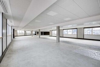 22 Quai Gallieni, Suresnes for lease Interior Photo- Image 2 of 5