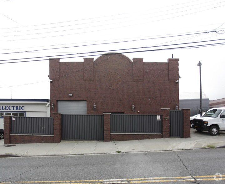 128-16 14th Ave, College Point, NY for sale - Building Photo - Image 1 of 1