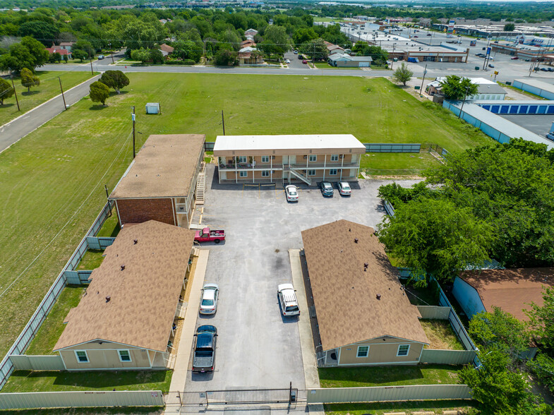 1204-1208 Bundrant Dr, Killeen, TX for sale - Building Photo - Image 2 of 19