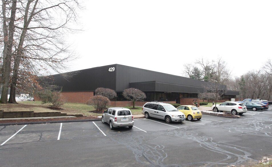 429 Hayden Station Rd, Windsor, CT 06095