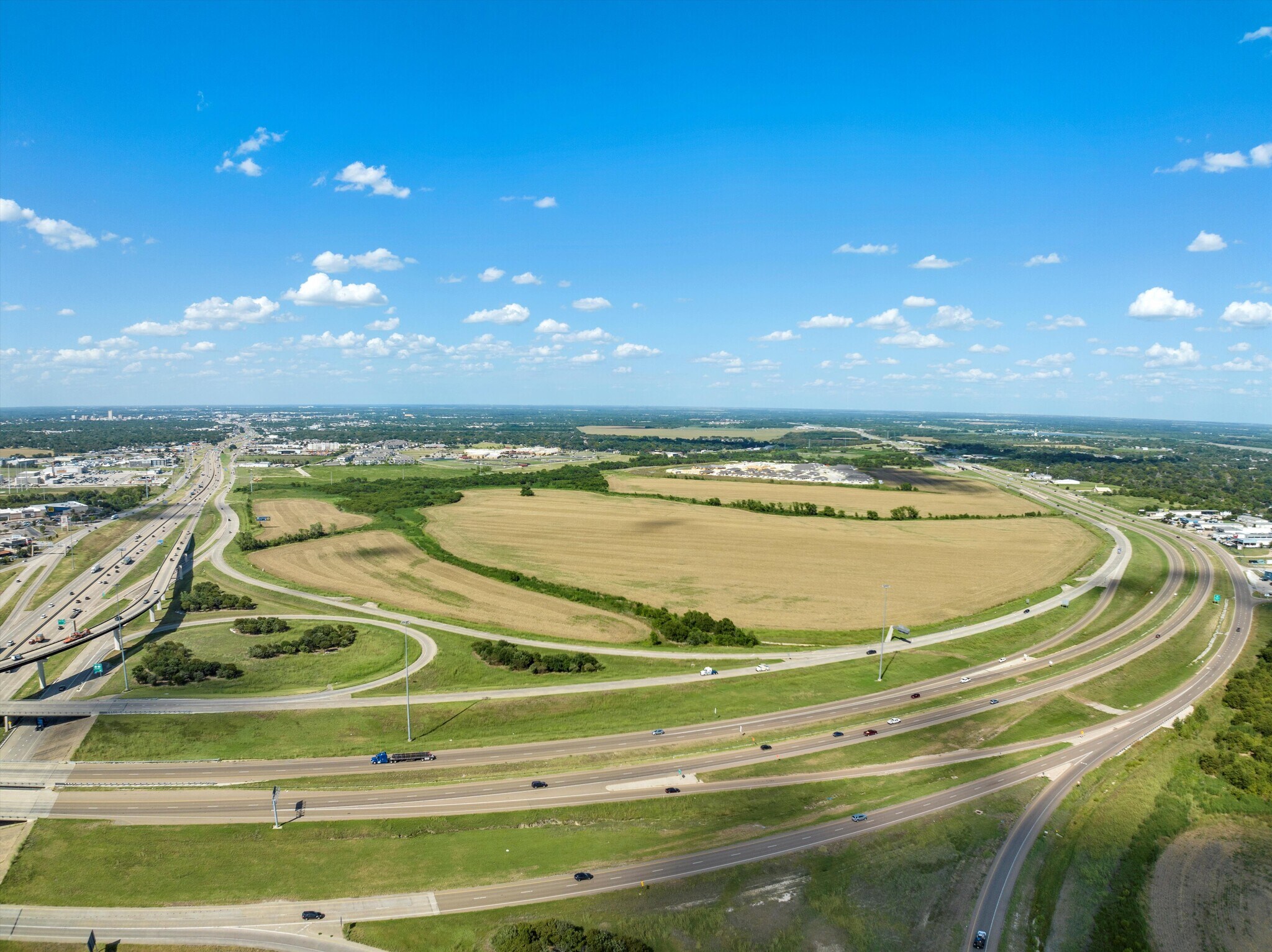 256.24 Acres on IH 35 & Hwy6, Waco, TX for lease Aerial- Image 1 of 5