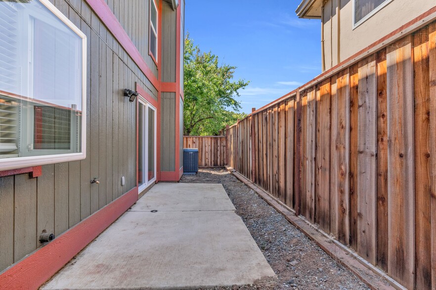 3223 Clayton #A-B Road, Concord, CA for sale - Building Photo - Image 3 of 68