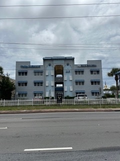 215 SW Federal Hwy, Stuart, FL for lease - Building Photo - Image 1 of 2