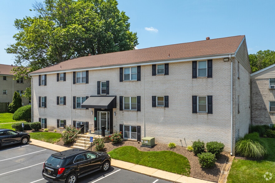 26 Cheswold Blvd, Newark, DE for sale - Primary Photo - Image 1 of 33