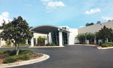 4051 Upper Creek Dr, Sun City Center, FL for lease Building Photo- Image 1 of 1