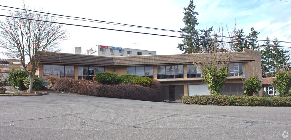 5611 196th St SW, Lynnwood, WA for lease - Primary Photo - Image 1 of 3