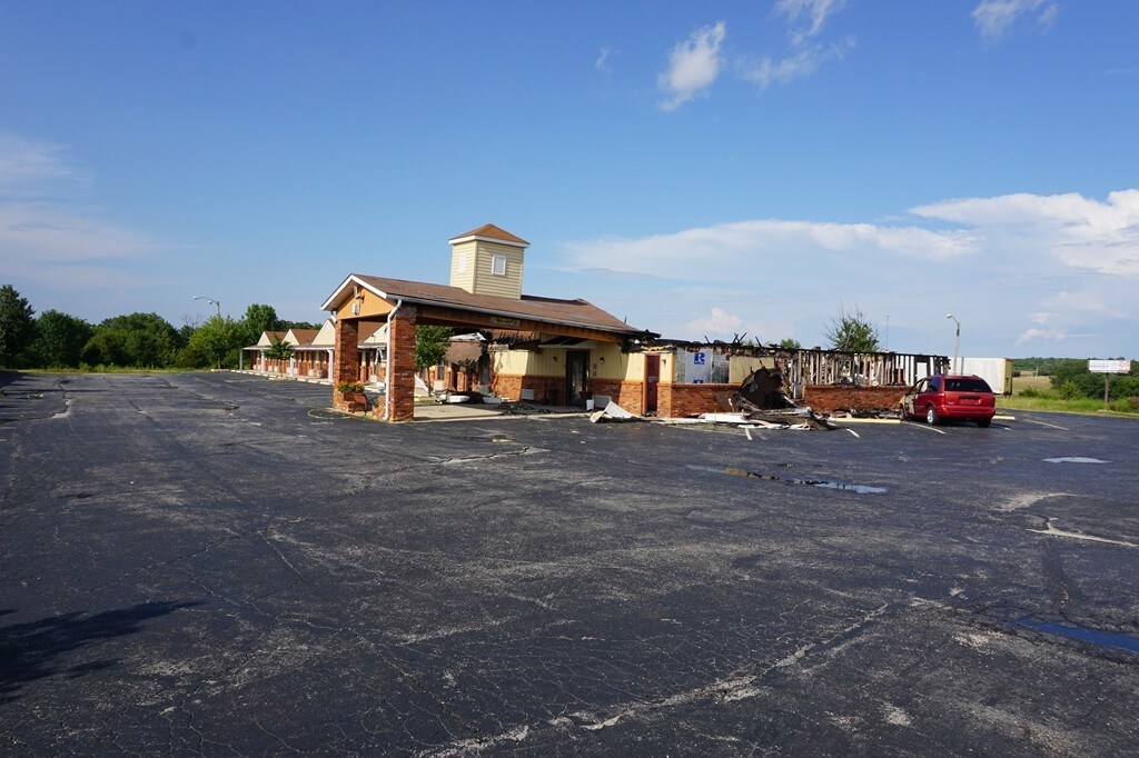 246 Highway P, Cuba, MO 65453