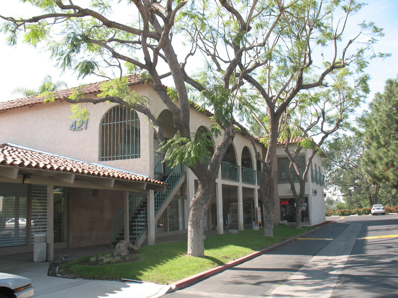 421 N Brookhurst St, Anaheim, CA for lease - Building Photo - Image 2 of 7