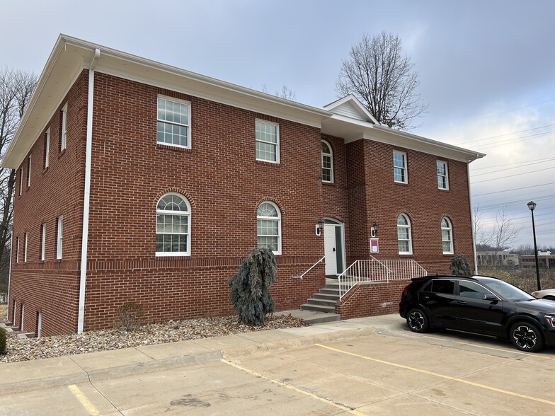 308 N Cleveland Massillon Rd, Akron, OH for lease - Building Photo - Image 1 of 12