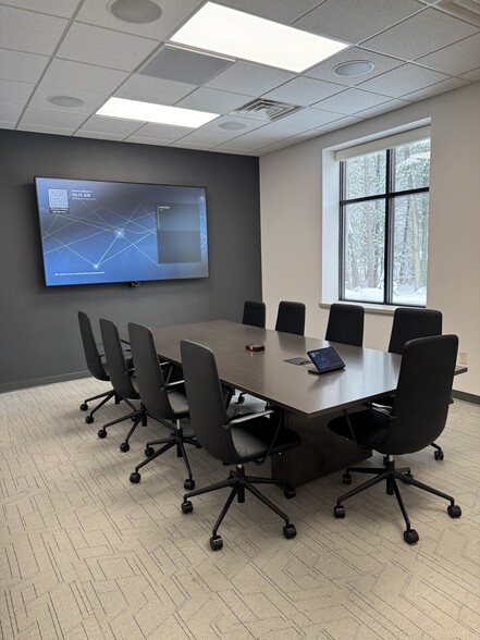 200 Paper Pl, Mosinee, WI for lease - Interior Photo - Image 3 of 10