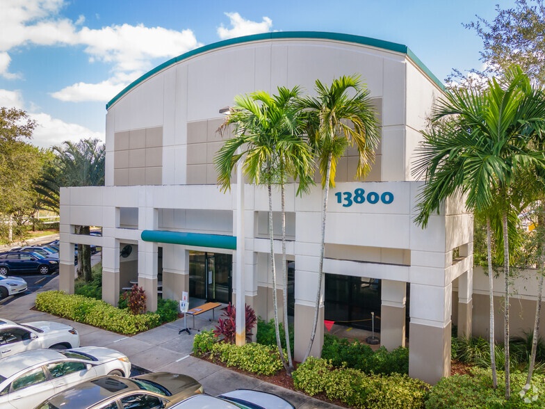 13800 NW 2nd St, Sunrise, FL for lease - Building Photo - Image 1 of 19