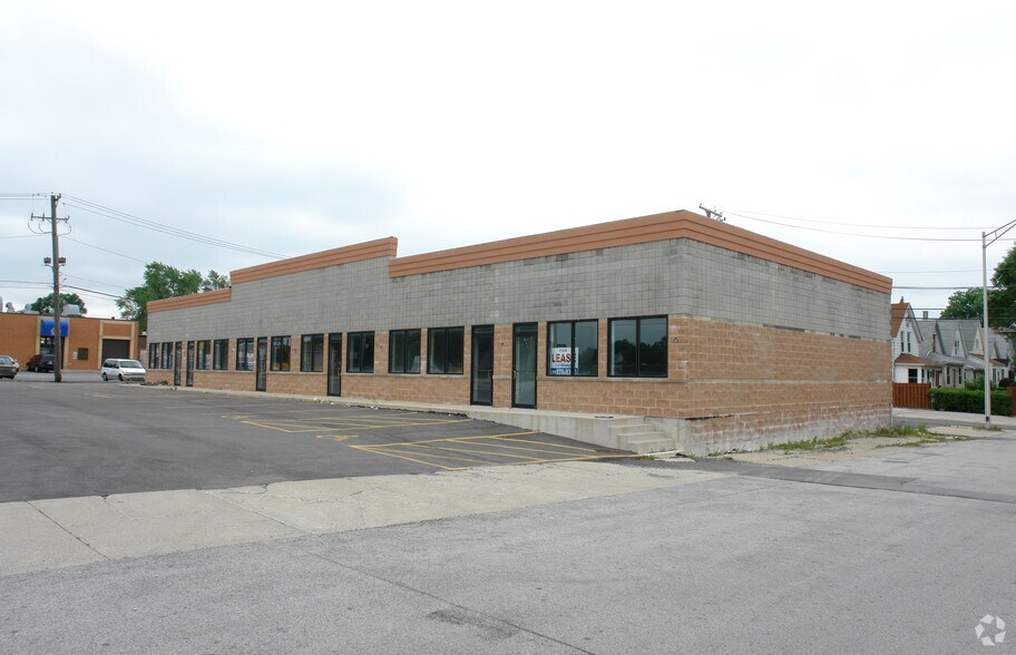 1720 Chicago Rd, Chicago Heights, IL for lease - Primary Photo - Image 1 of 3