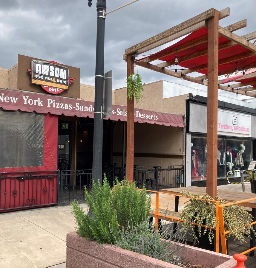 616 W Whittier Blvd, Montebello, CA 90640 (la Pizza Loca)