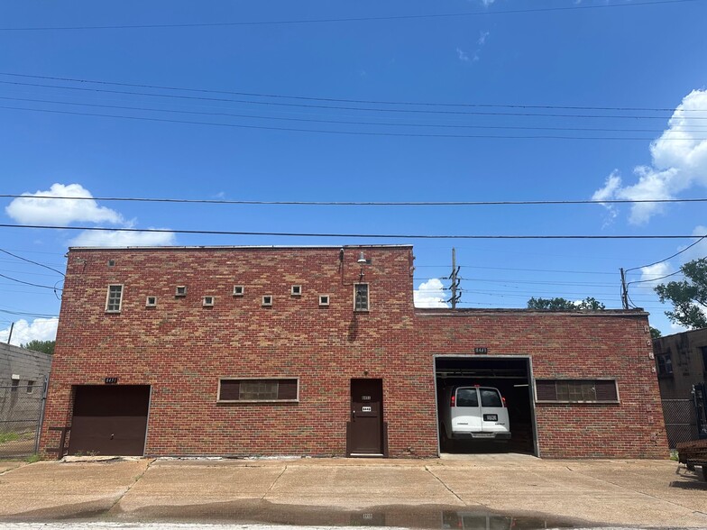 8443-8451 Wabash Ave, Saint Louis, MO for sale - Building Photo - Image 2 of 4