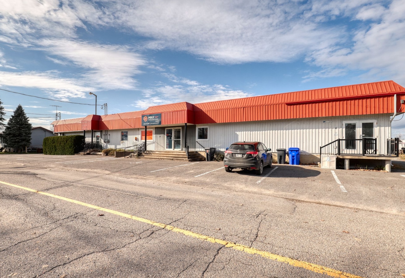 26 Rue Liard, Saintalexisdemontcalm, QC J0K 1T0 Office for Lease