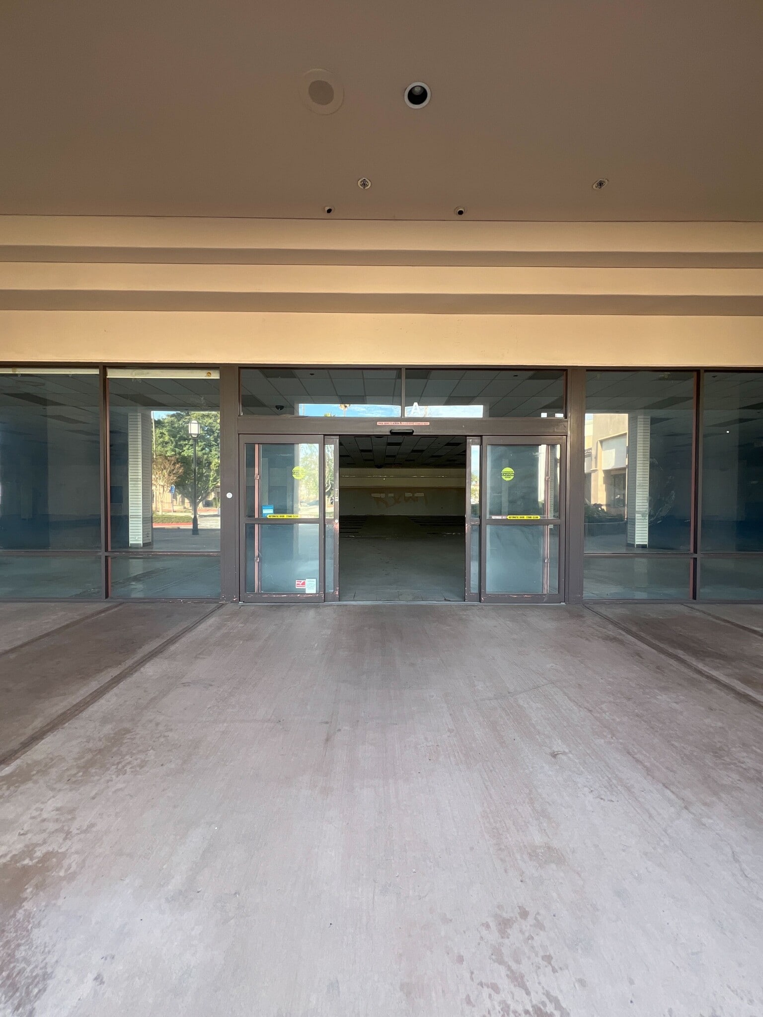 5533-5549 Philadelphia St, Chino, CA for lease Building Photo- Image 1 of 9