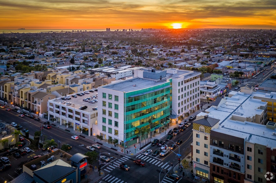 4305 University Ave, San Diego, CA for lease - Building Photo - Image 2 of 5