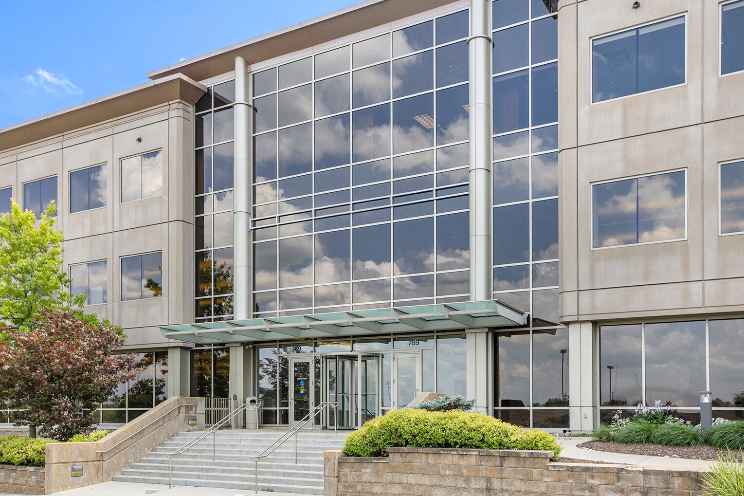 789 E Eisenhower Pky, Ann Arbor, MI for lease Building Photo- Image 1 of 8