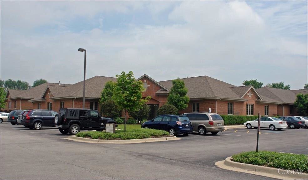 6715 Kingery Hwy, Willowbrook, IL 60527