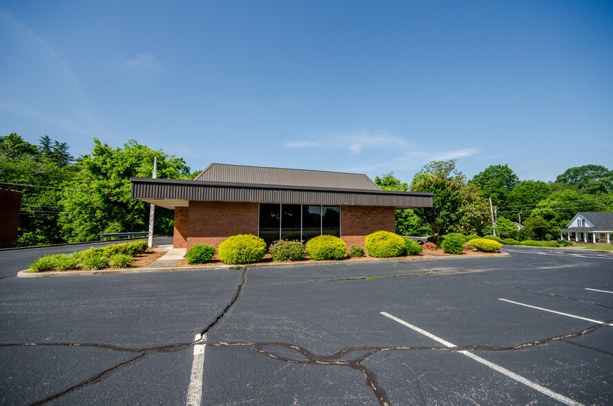 8766 Highway 90 Hwy, Stony Point, NC 28678