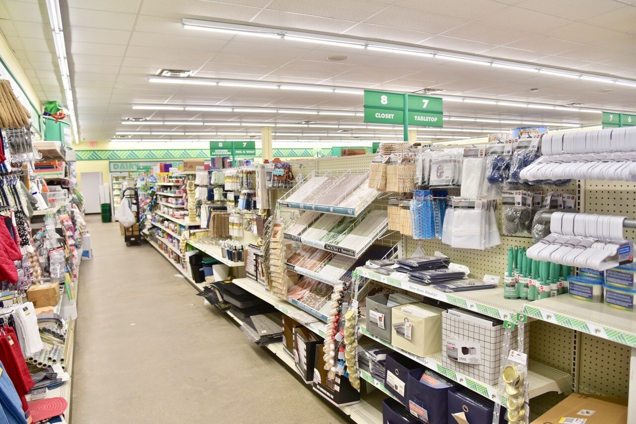 1910 Eastgate Ave, Pierre, SD for sale Interior Photo- Image 1 of 5