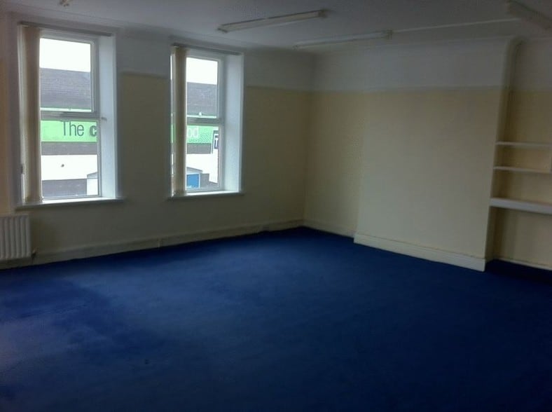 43-43A Market St, Wirral for lease - Building Photo - Image 3 of 6