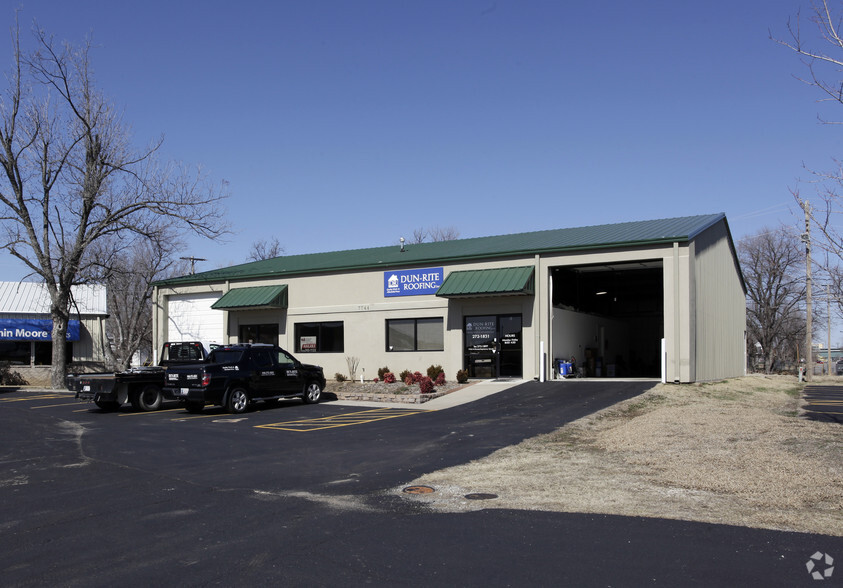 Owasso Business Park portfolio of 5 properties for sale on LoopNet.com - Primary Photo - Image 1 of 6