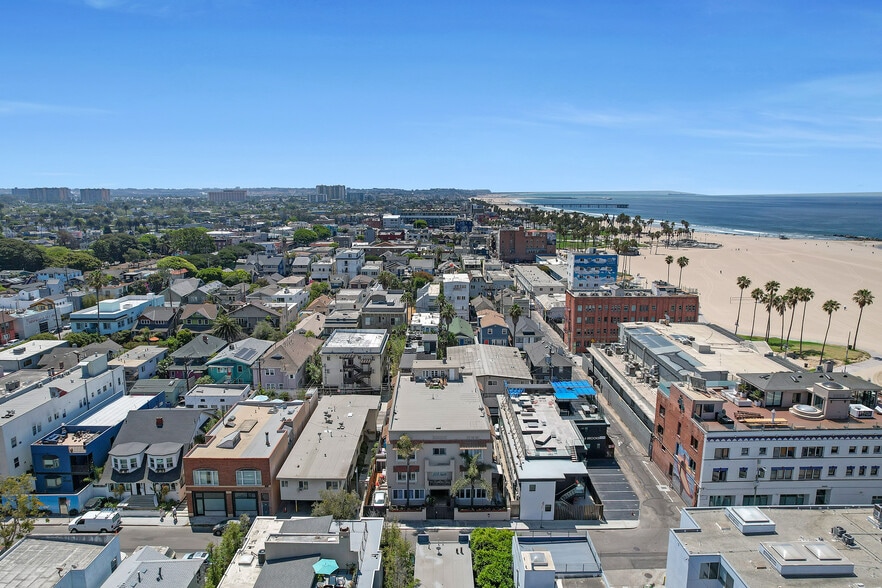 20 Brooks Ave, Venice, CA for sale - Building Photo - Image 2 of 4