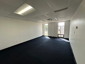 2280 Grand Ave, Baldwin, NY for lease Interior Photo- Image 2 of 3
