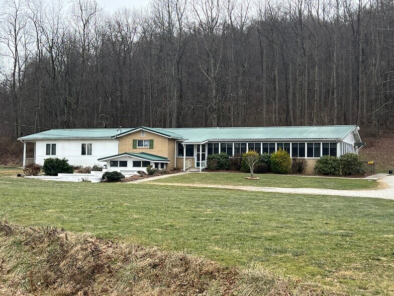 390 Mountain Rd, Uniontown, PA 15401