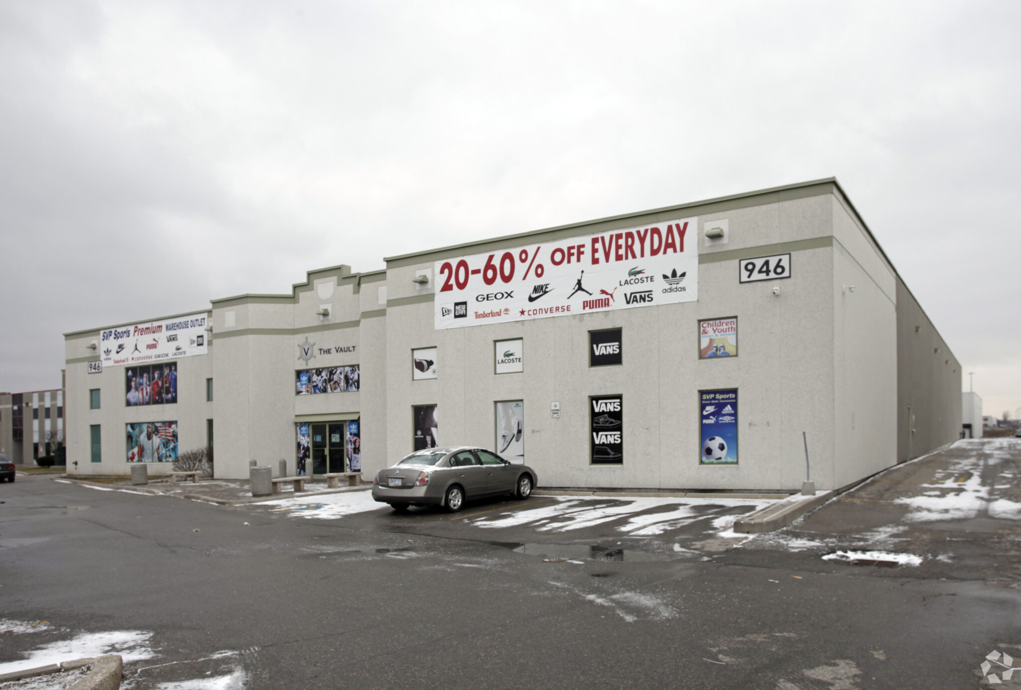 946 Edgeley Blvd, Vaughan, ON for lease Primary Photo- Image 1 of 3