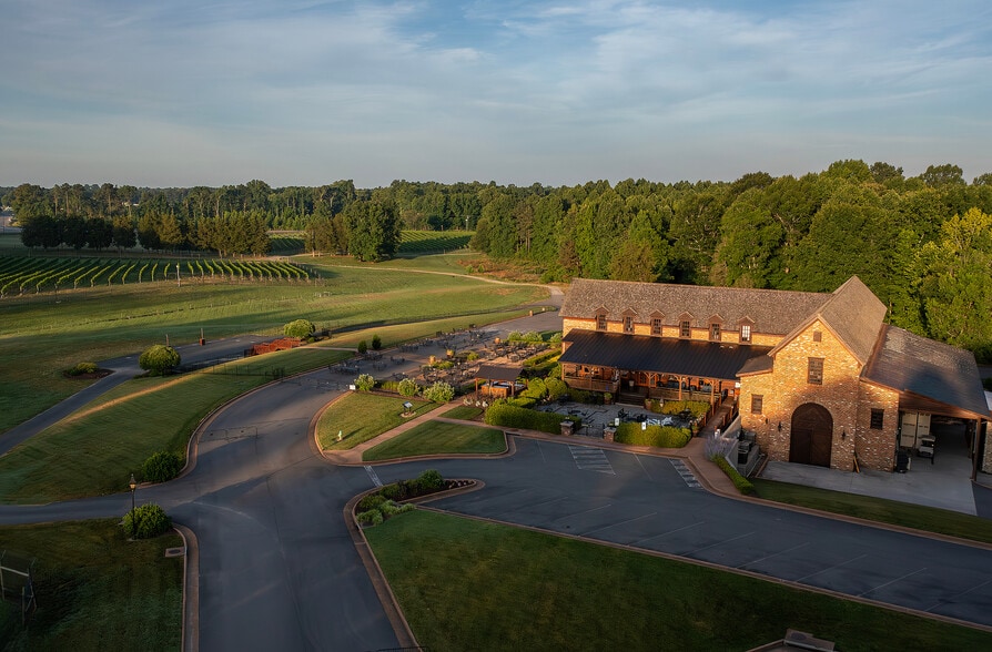 8400 Old Church Rd, New Kent, VA for sale - Primary Photo - Image 2 of 34