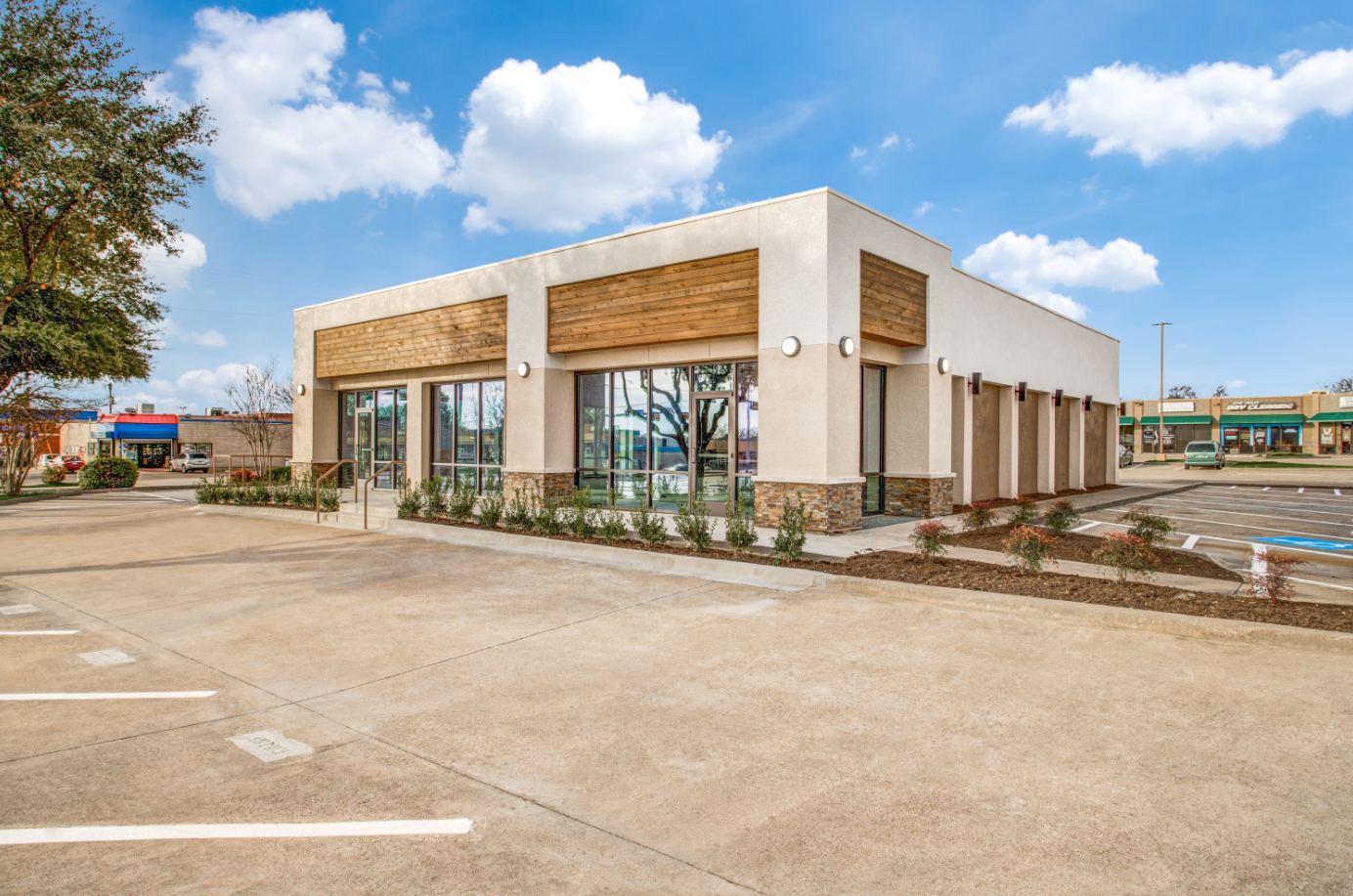 103 N Cedar Ridge Dr, Duncanville, TX for lease Building Photo- Image 1 of 6