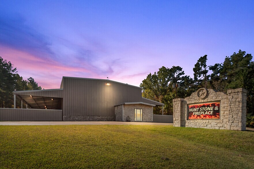 901 Ellen Trout Dr, Lufkin, TX for sale - Building Photo - Image 1 of 1